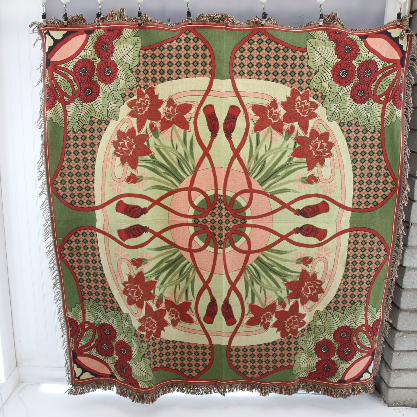 Unbranded Crown-Crafts-Style Woven Tablecloth Tapestry Throw 62"W X 60"L