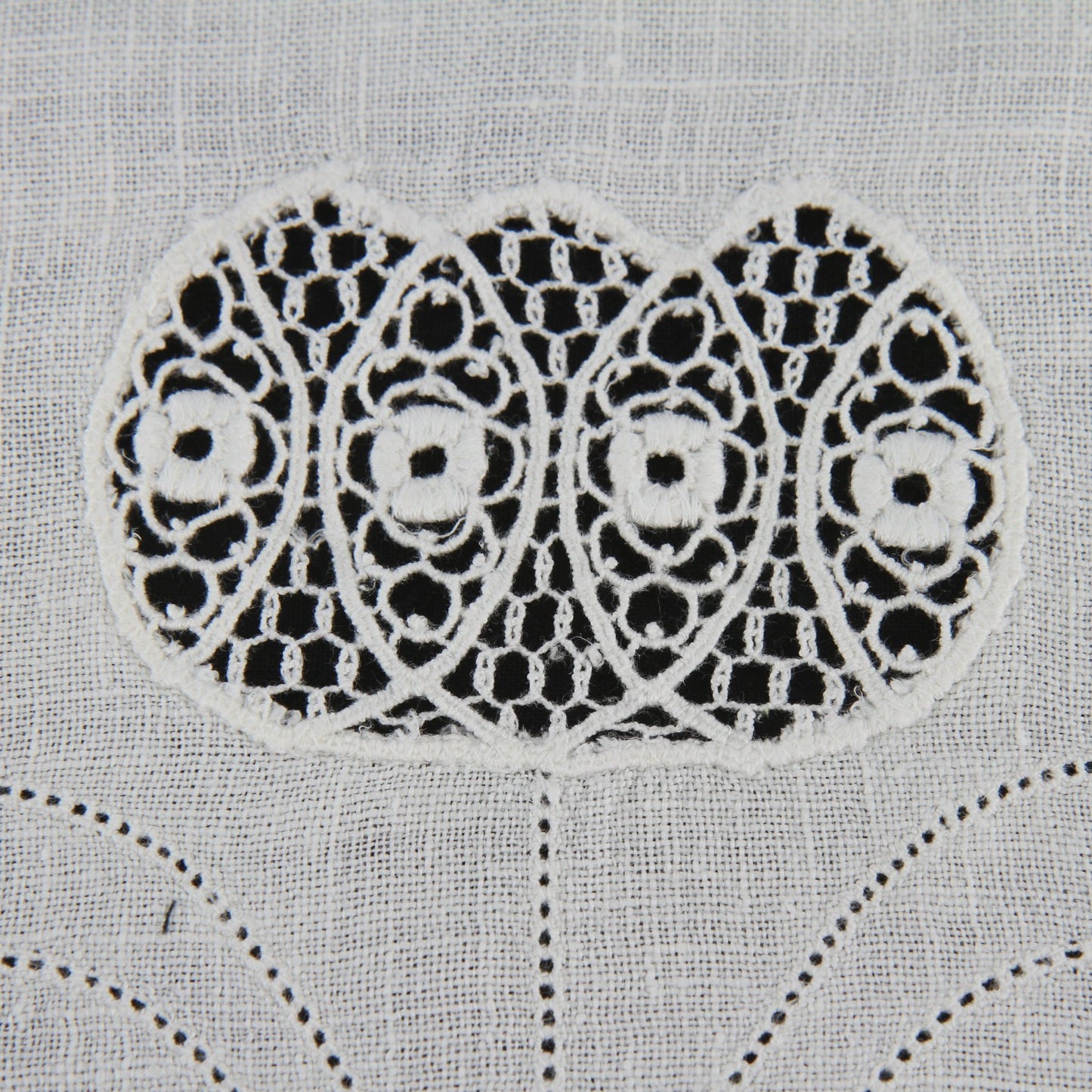Vintage Fine Linen Table Runner Lace Inserts Drawn Work Design 30 1/2 x 14