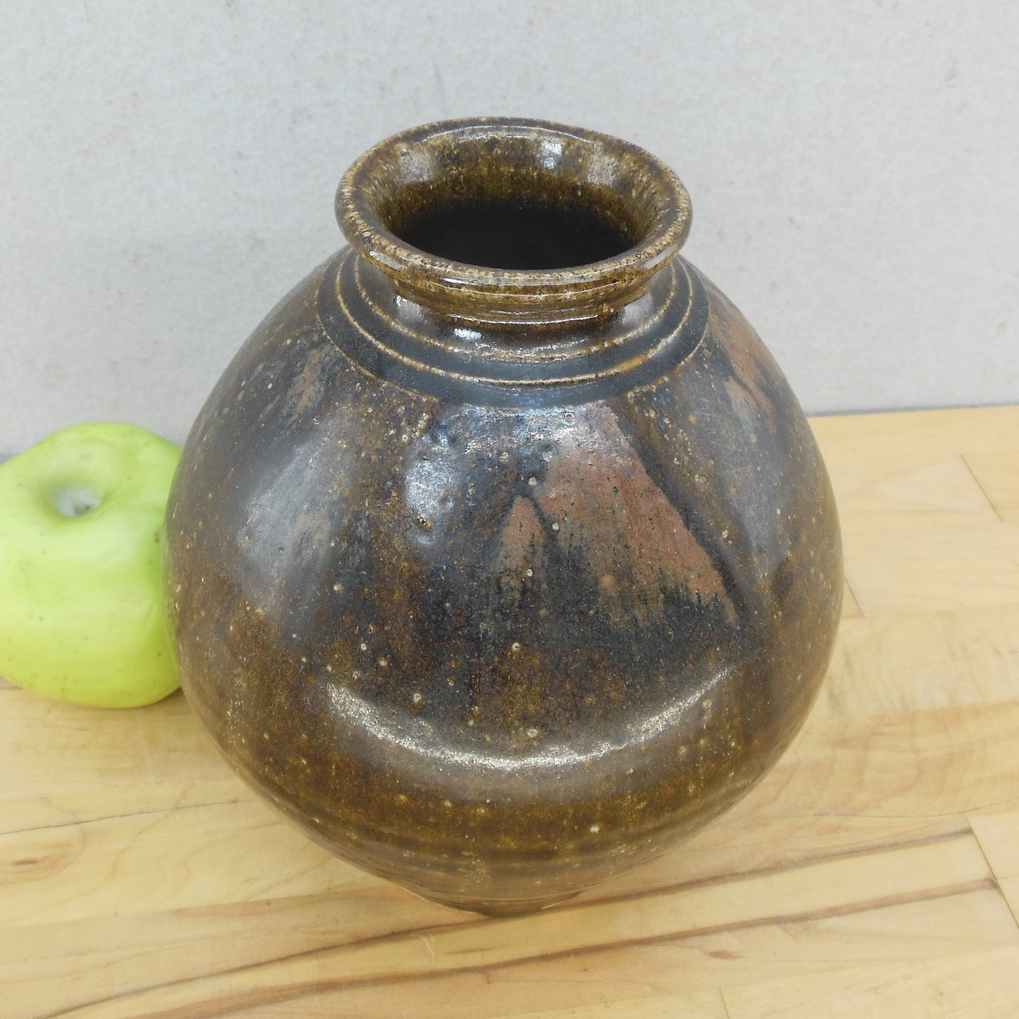 Kim Ellington Catawba Valley NC Stoneware Pottery Vase 7.5" Signed brown glaze