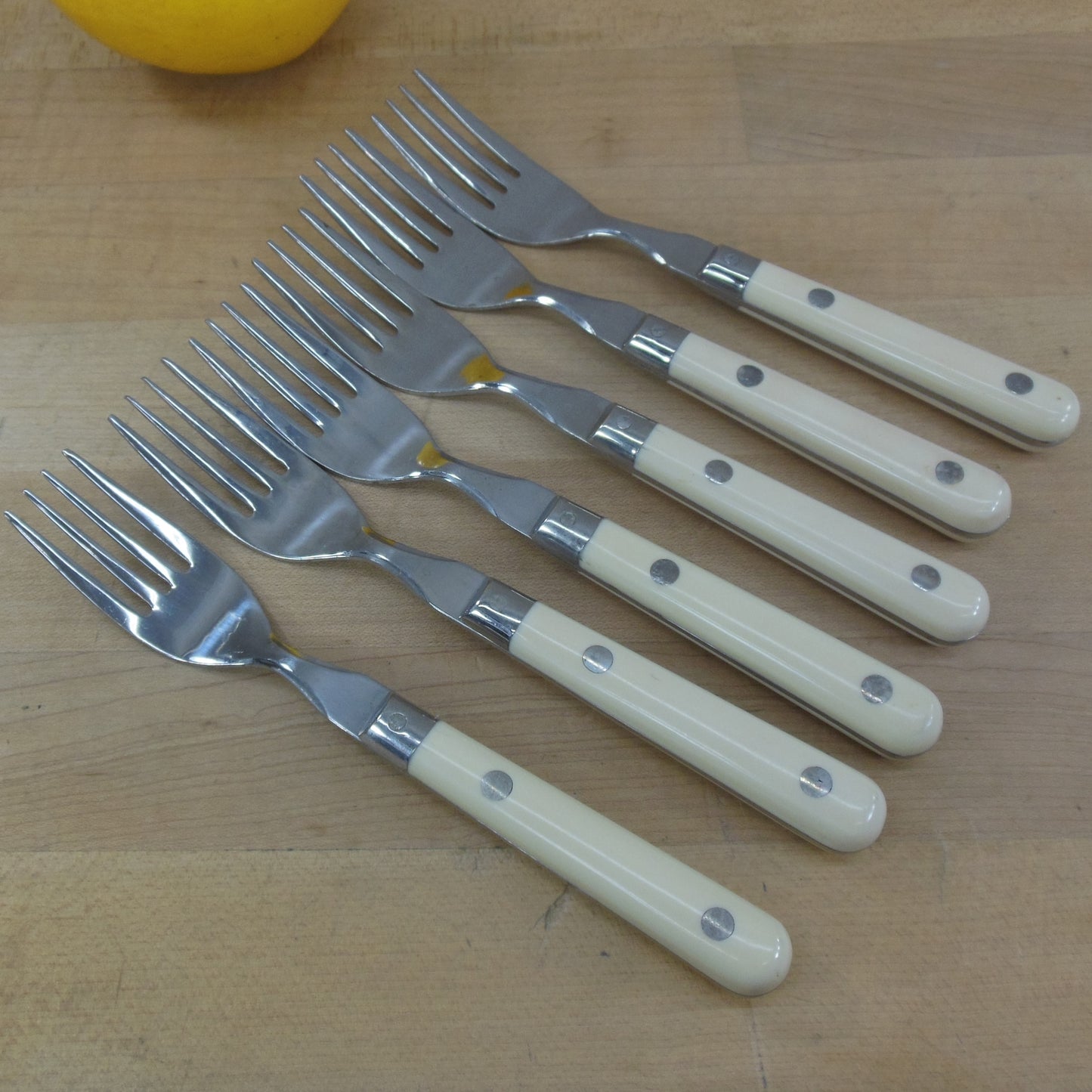 Washington Forge Mardi Gras Off White Ivory Cream Vanilla - 6 Salad Forks