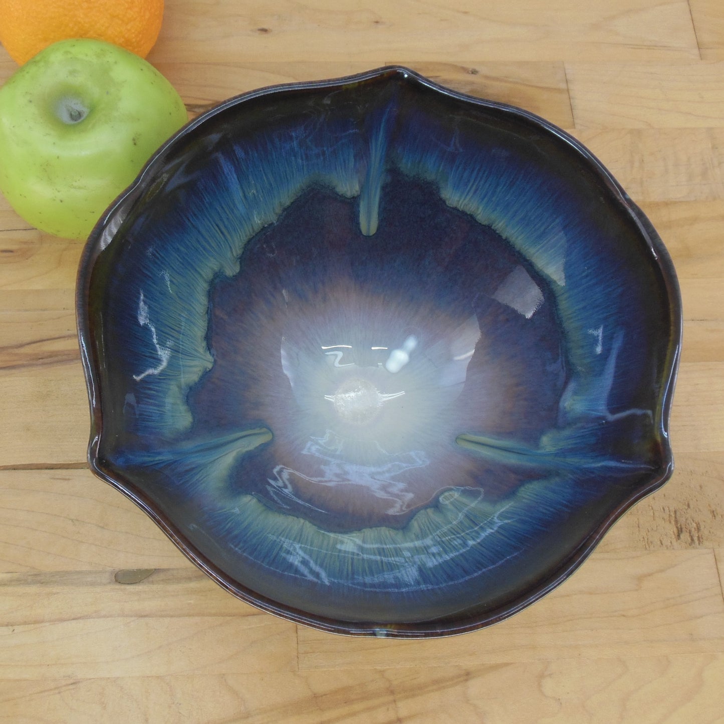 Bill Campbell Pottery Signed 7.75" Drip Glaze Bowl Tri-Point Lotus blue brown purple
