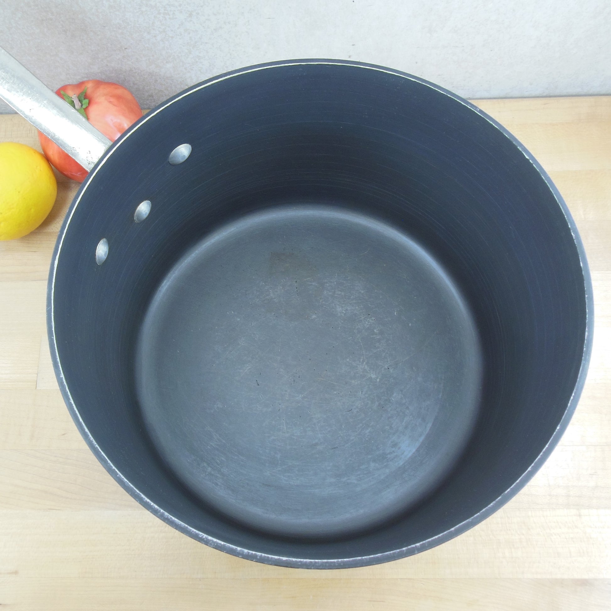 Dura-Ware NY USA Anodized Aluminum NSF 8-1/2 Quart Saucepan 362 Large Commercial Pan