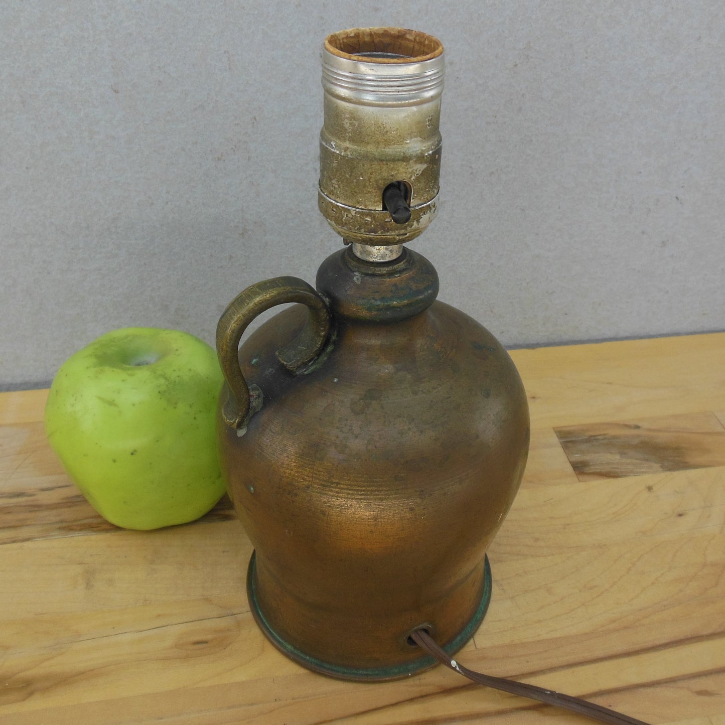 Arrow Metal NY Arts & Crafts Copper Table Lamp Small Jug Form Antique