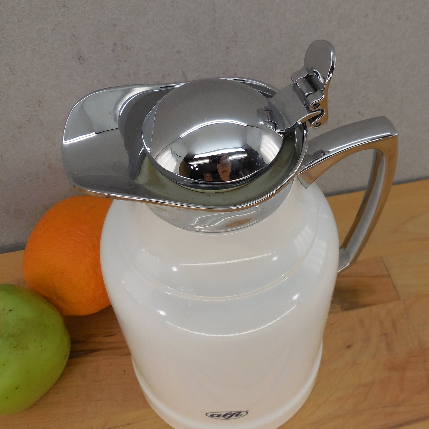 Alfi Germany Opal Glass White Chrome Vacuum Thermal Carafe 1 Liter Lid