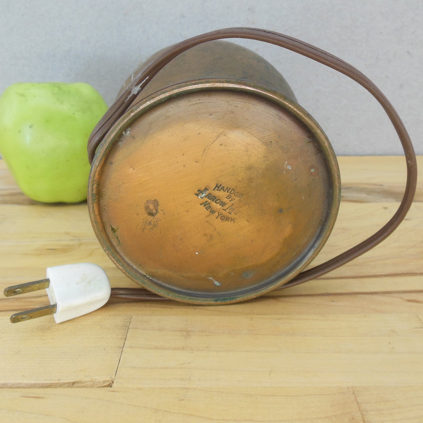 Arrow Metal NY Arts & Crafts Copper Table Lamp Small Jug Form Signed Vintage