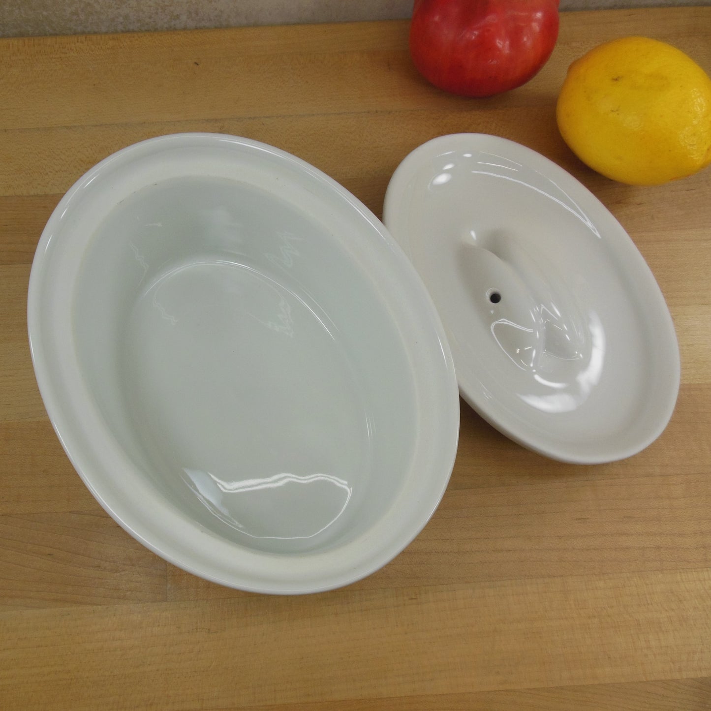 Apilco France Classic Whiteware Oval Covered Casserole #5 1 Quart