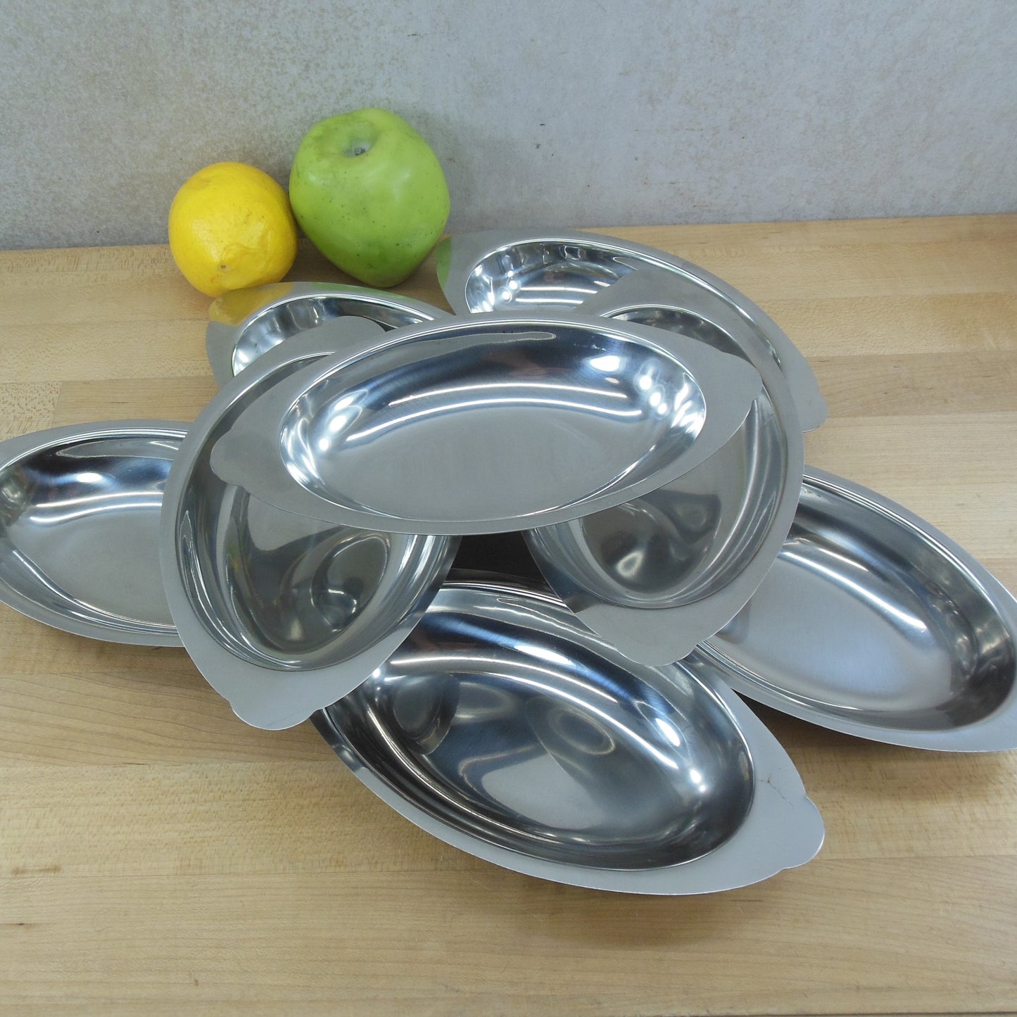 Winco ADO-8 Stainless Oval Au Gratin Dish 8 Oz. - 8 Set