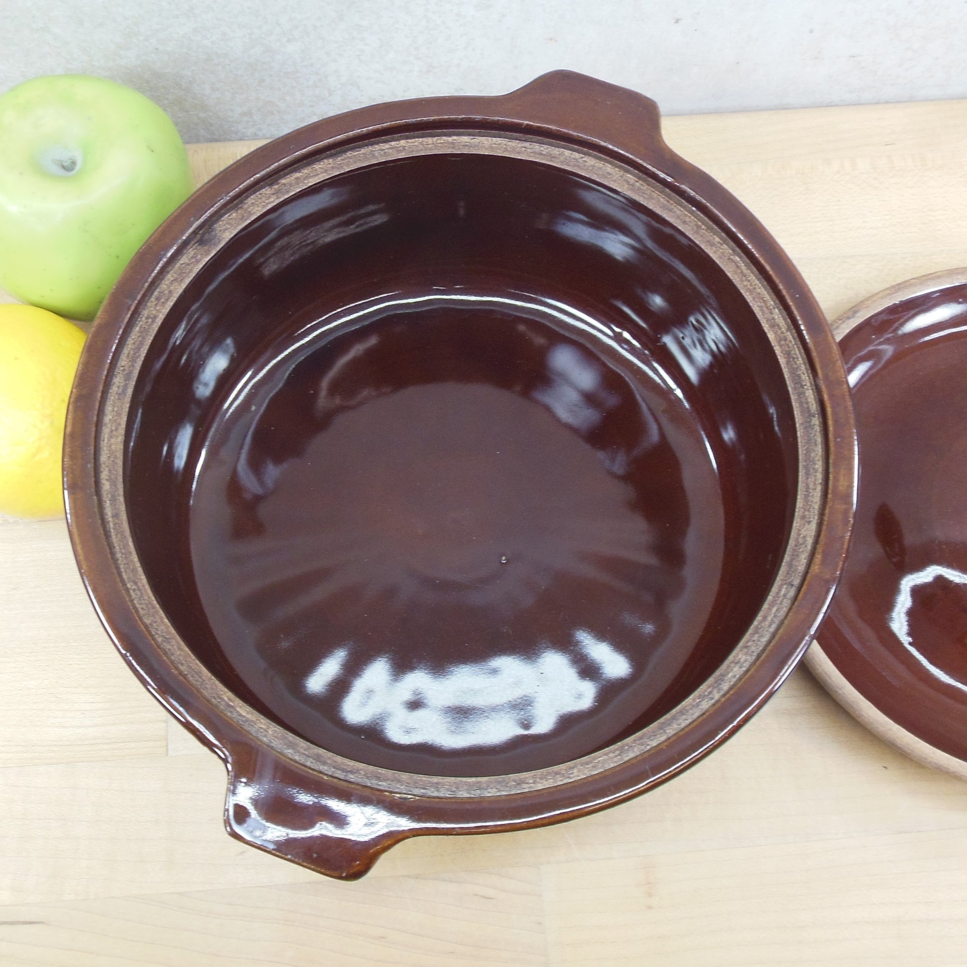 USA Brown Yellow Ware Pottery Bean Chili Pot Lidded Casserole Baker used
