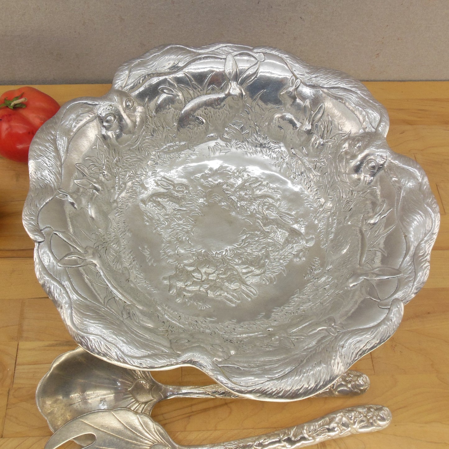 Arthur Court 1993 Aluminum Bunny Rabbit Salad Bowl With Servers Vintage