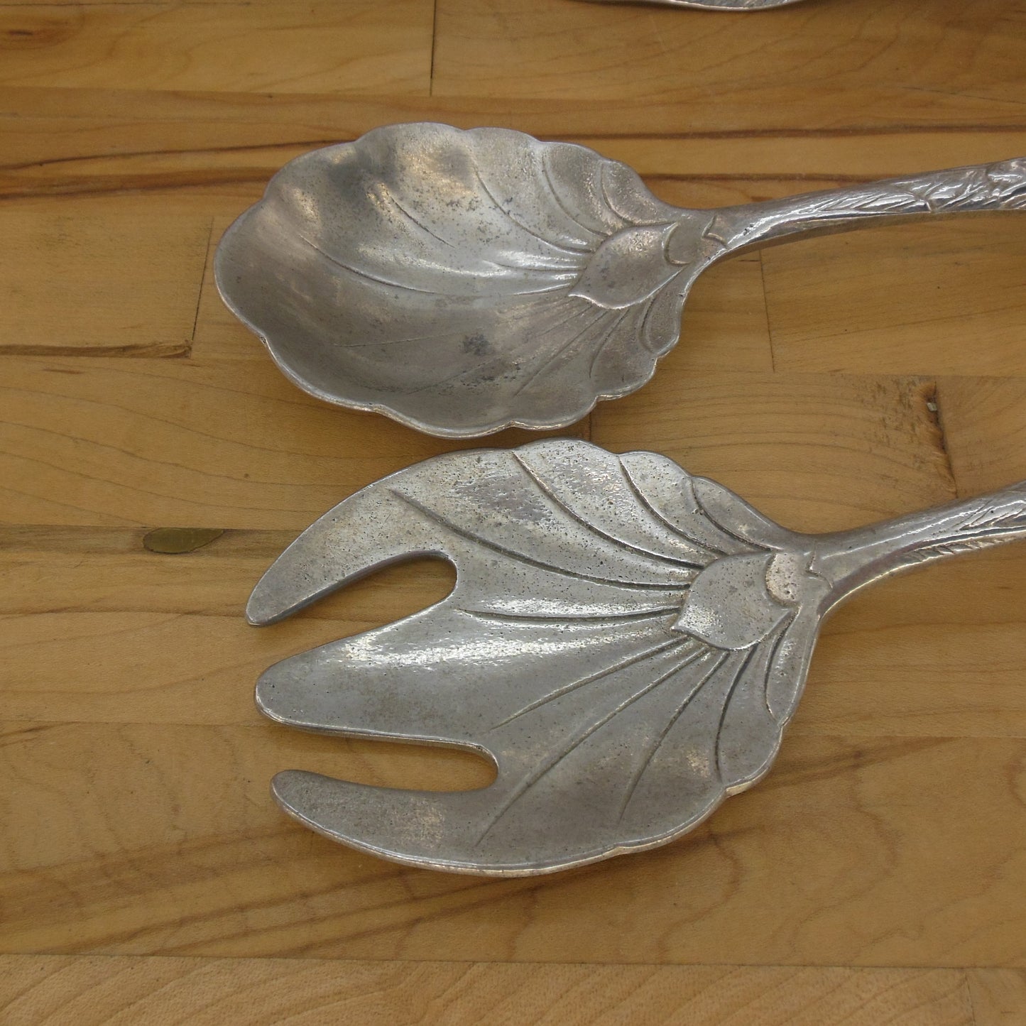 Arthur Court 1993 Aluminum Bunny Rabbit Salad Bowl With Servers used