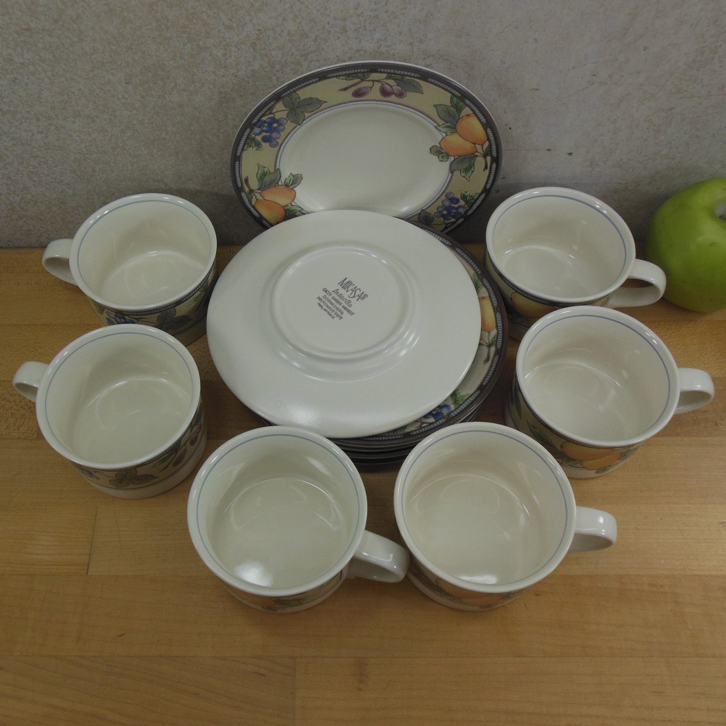 Mikasa Intaglio Garden Harvest - Set of 6 Flat Cups & Saucers Used