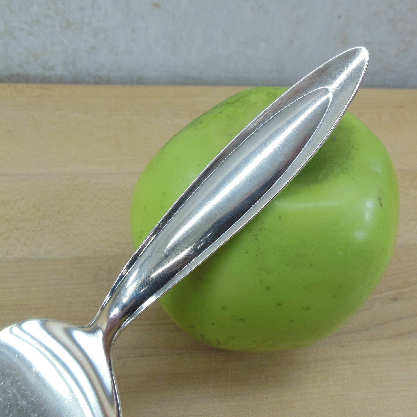 WMF Germany Silverplate 90 Cake Pie Server - Unknown Pattern Outline Pointed Tip vintage