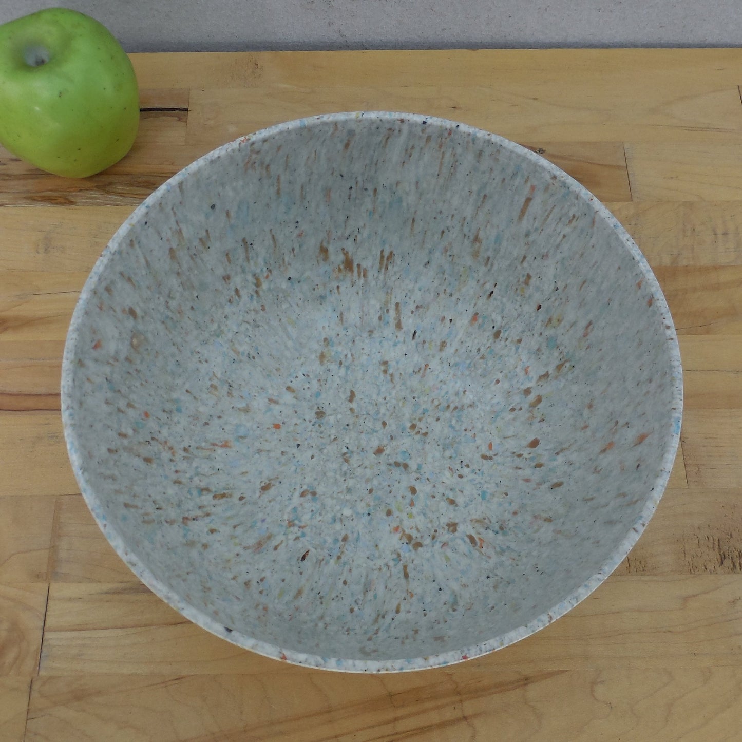 C.M.P. Corp. USA Confetti Splatter Melamine Mixing Serving Bowl 9" Vintage