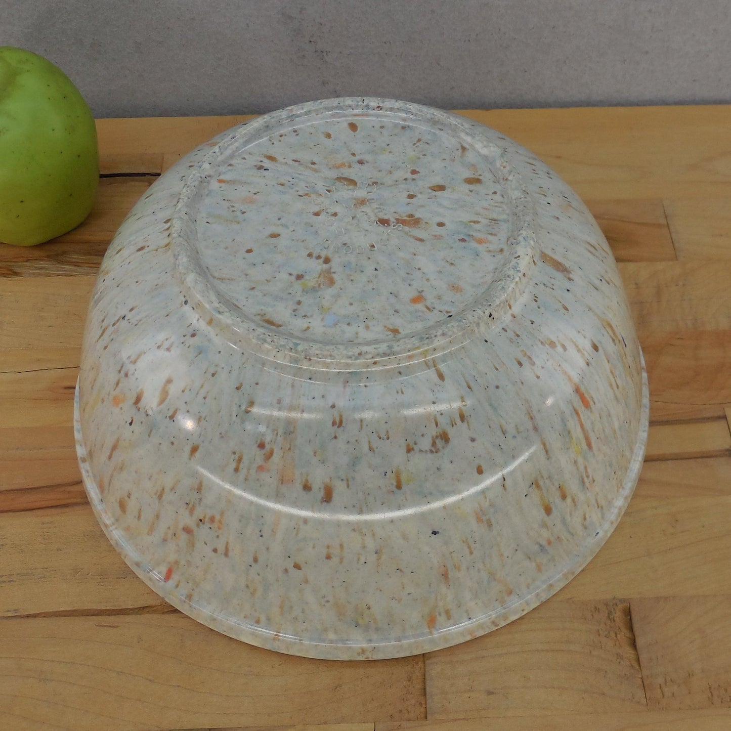 C.M.P. Corp. USA Confetti Splatter Melamine Mixing Serving Bowl 9" Used