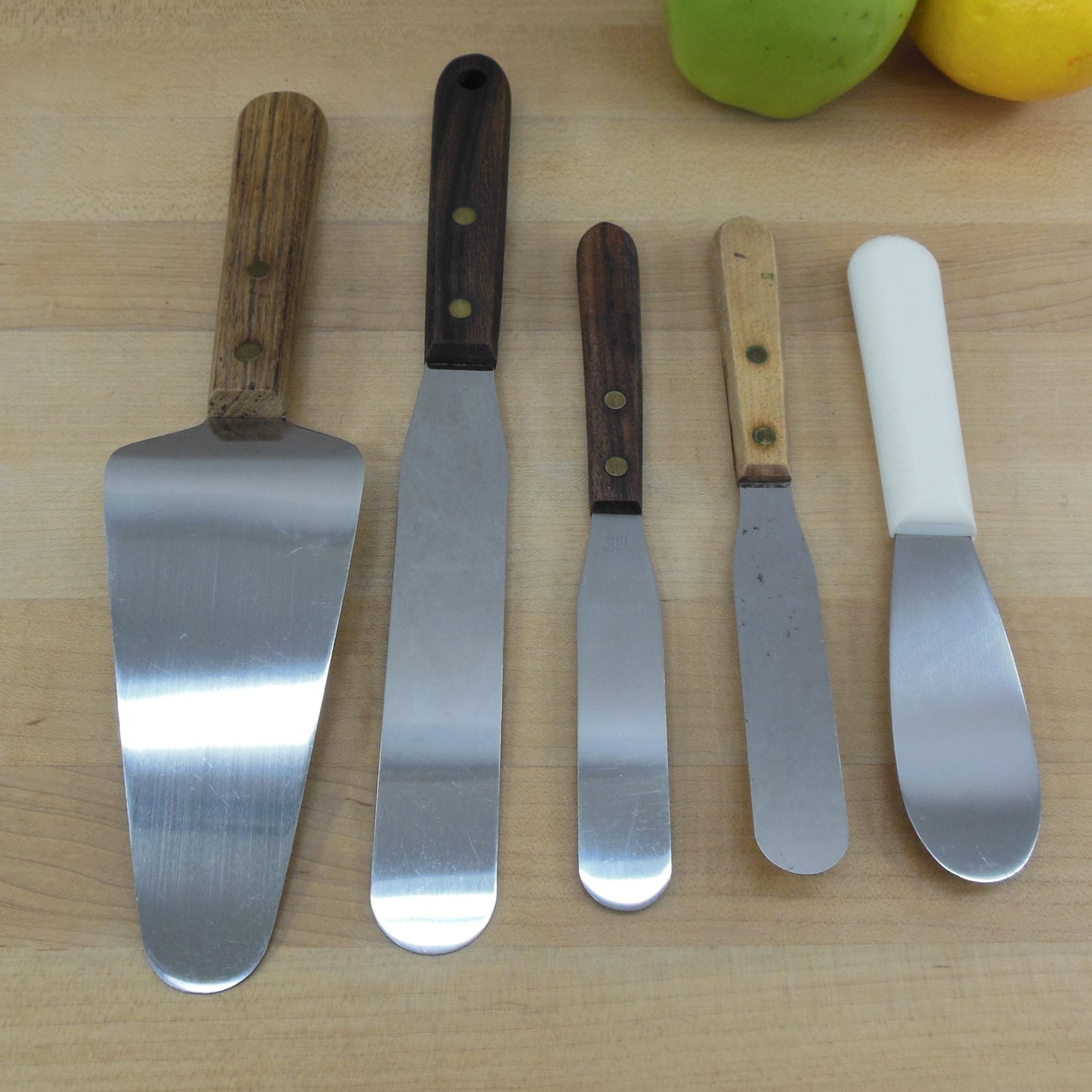 Baking Utensils 5 Lot Baker Spatula Cake Server Capco Robinson Dexter Ekco Used