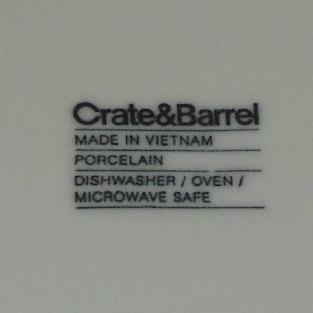 Crate & Barrel Fluted White Porcelain Souffle Baker 7.5" Unused maker mark