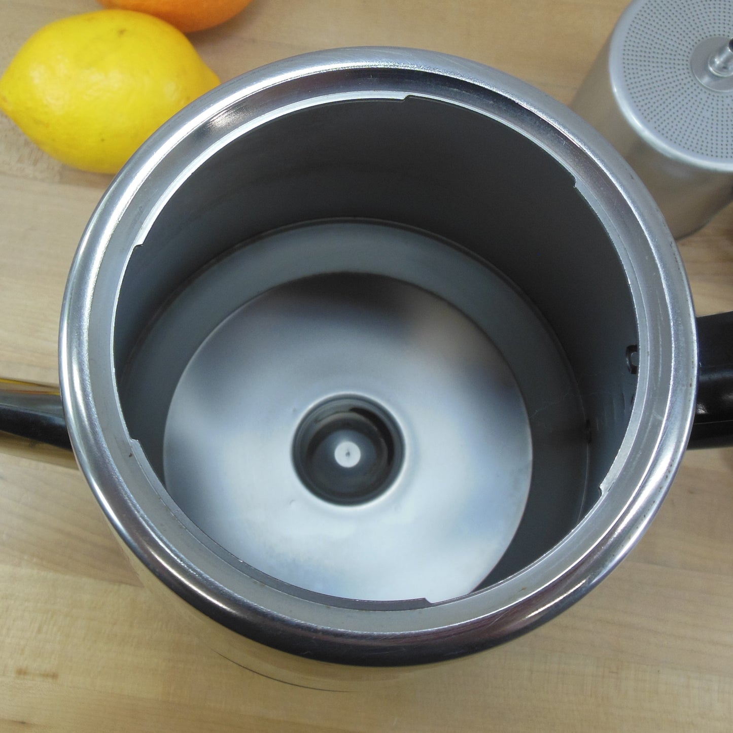 Sunbeam AP-CE 12 Cup Stainless Electric Coffee Percolator Interior
