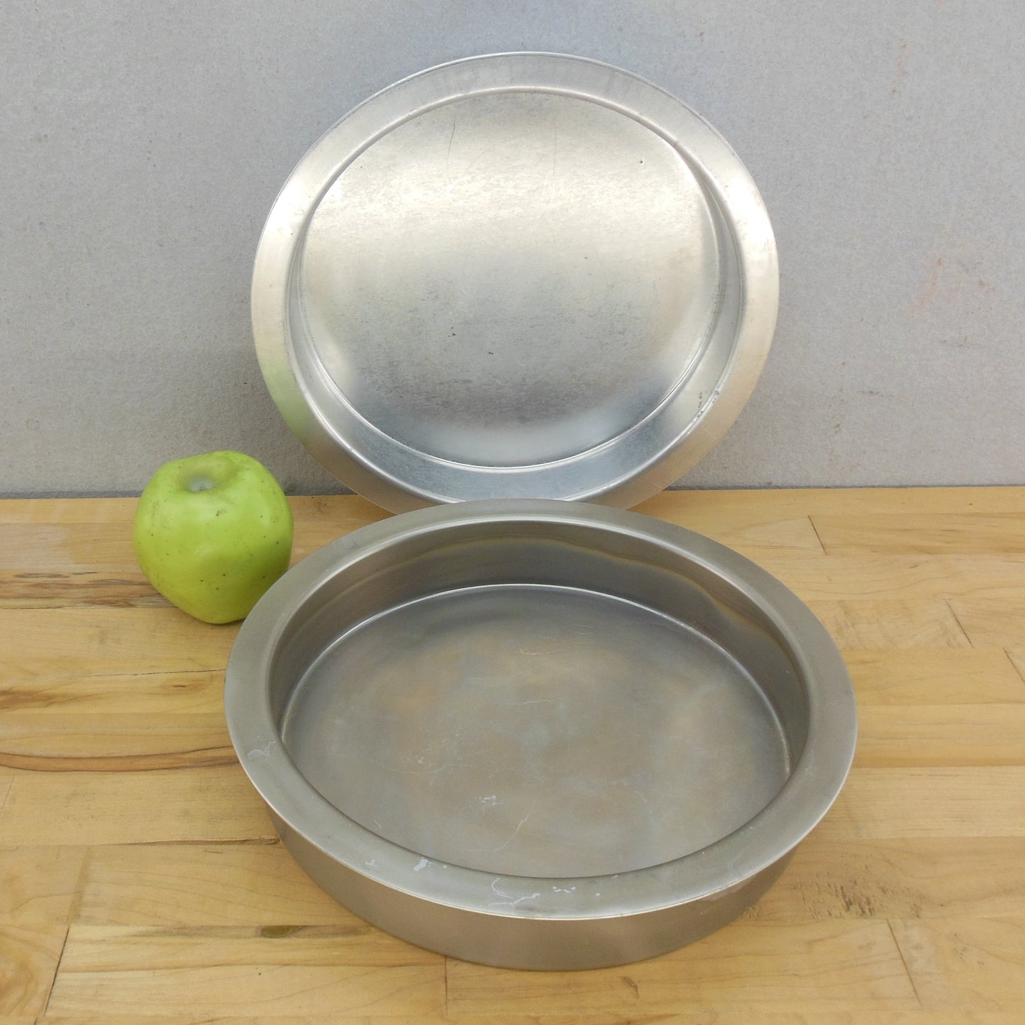 REMA USA Pair Insulated Aluminum Round Cake Pans 9 x 1-3/4