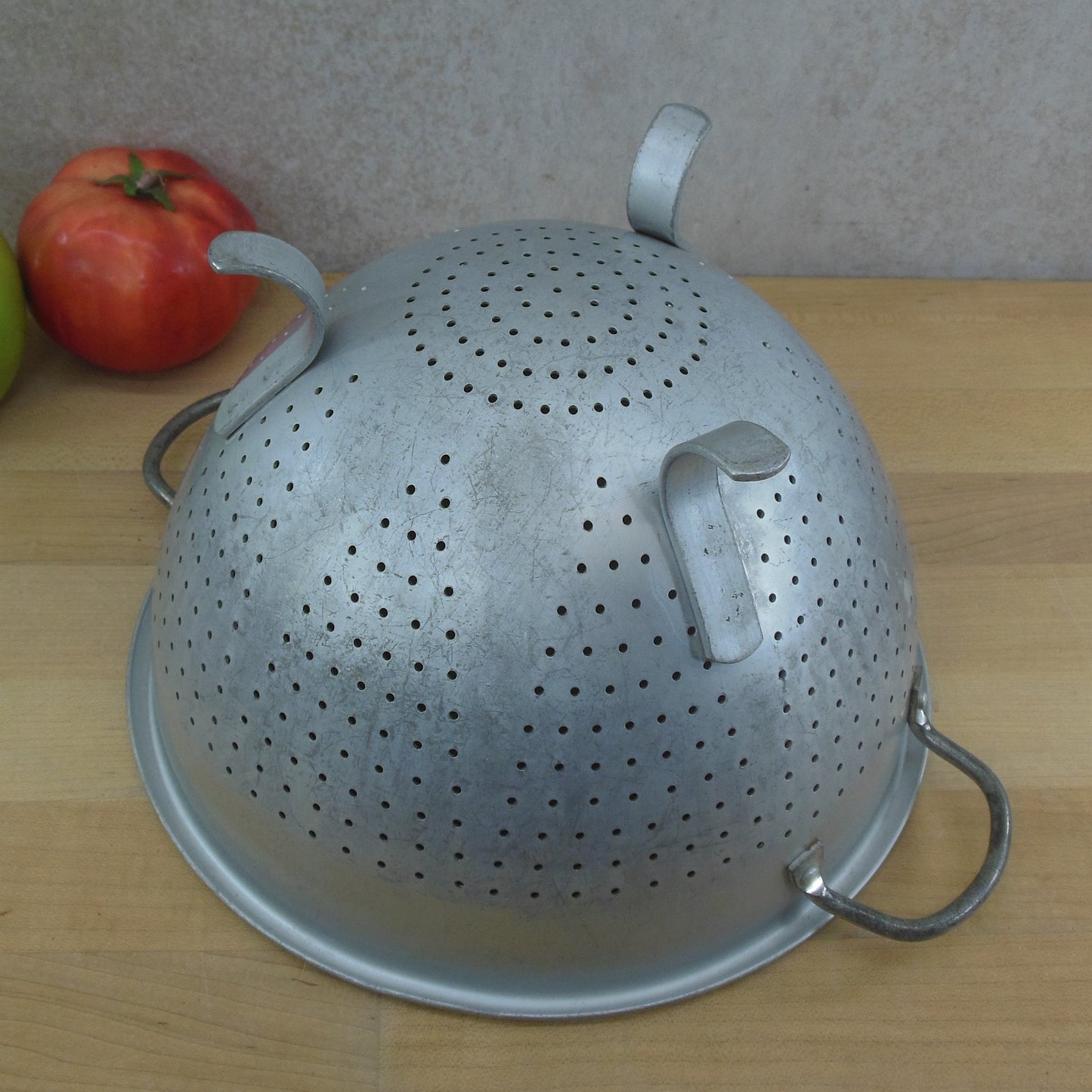 Wear Ever No. 3123 Aluminum 3 Quart Colander Strainer 9" used