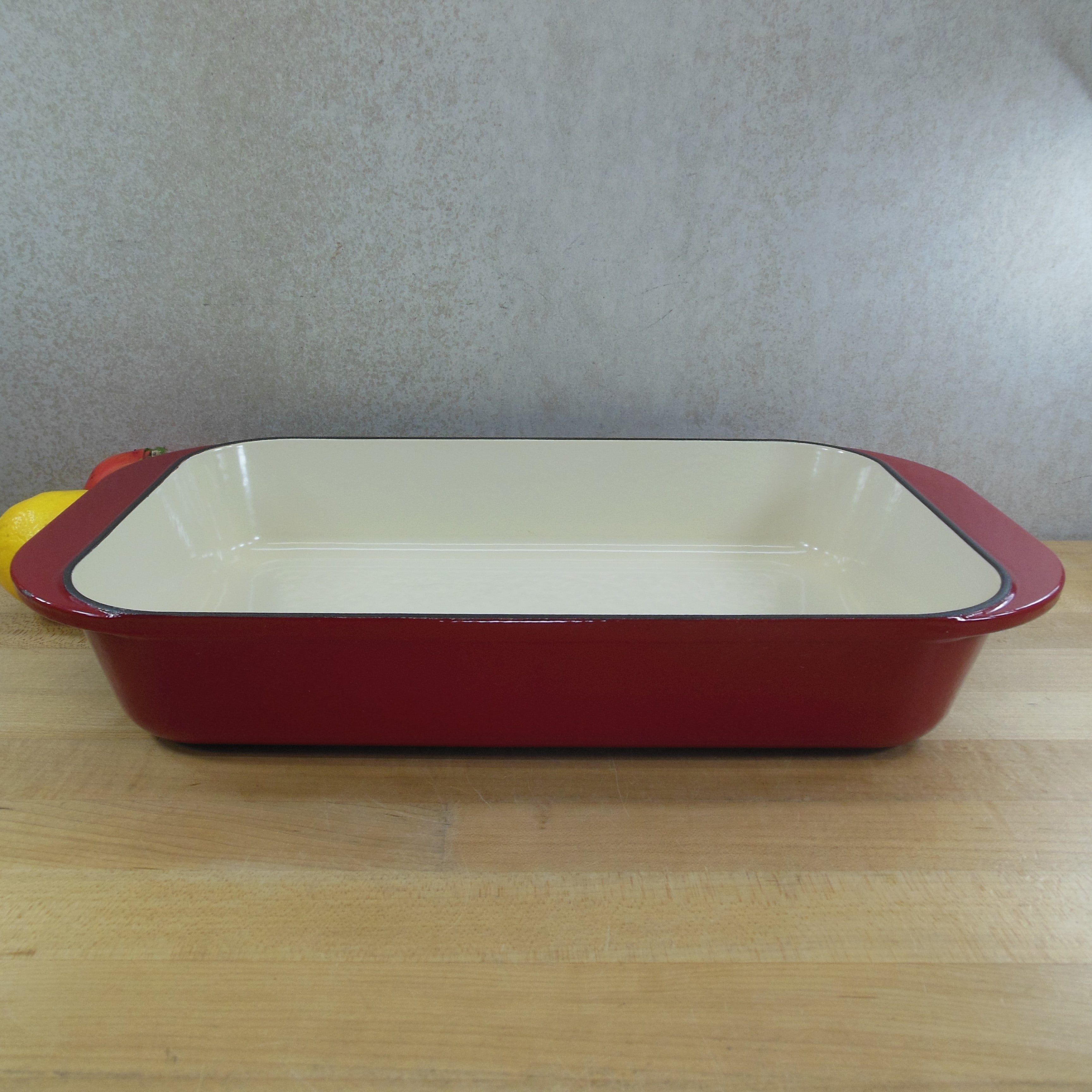  Commercial Enameled Cast Iron 13-Inch Roasting/Lasagna Pan,  Red : Home & Kitchen