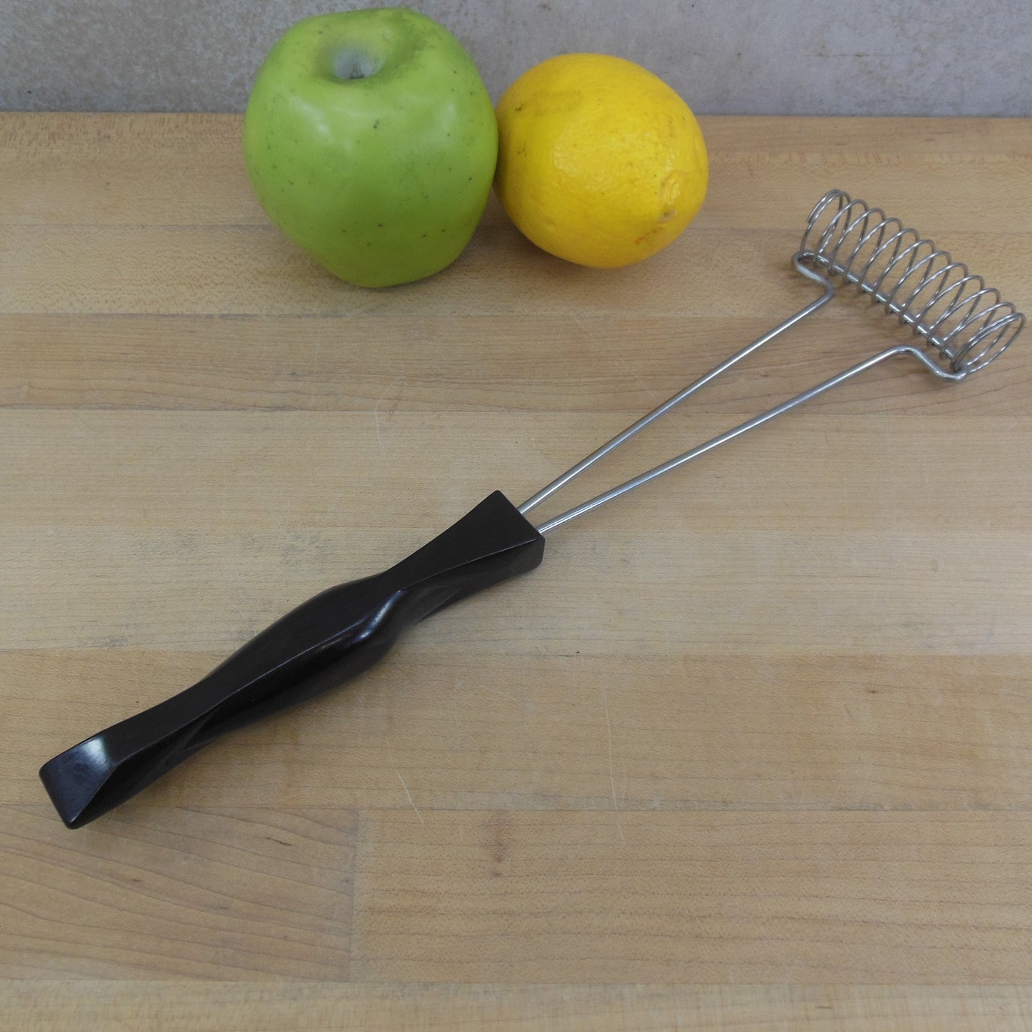 Cutco USA Stainless Coil Wire Whisk Mix-Stir - Classic Handle 1714