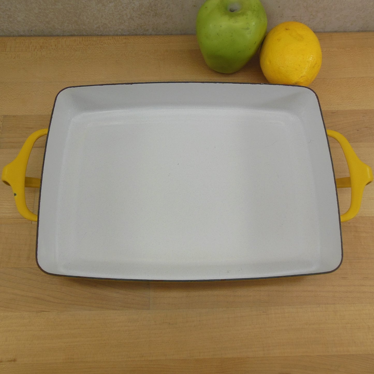 Dansk France Enamelware Yellow Small 8 x 11 Casserole Baking Pan - Kobenstyle vintage