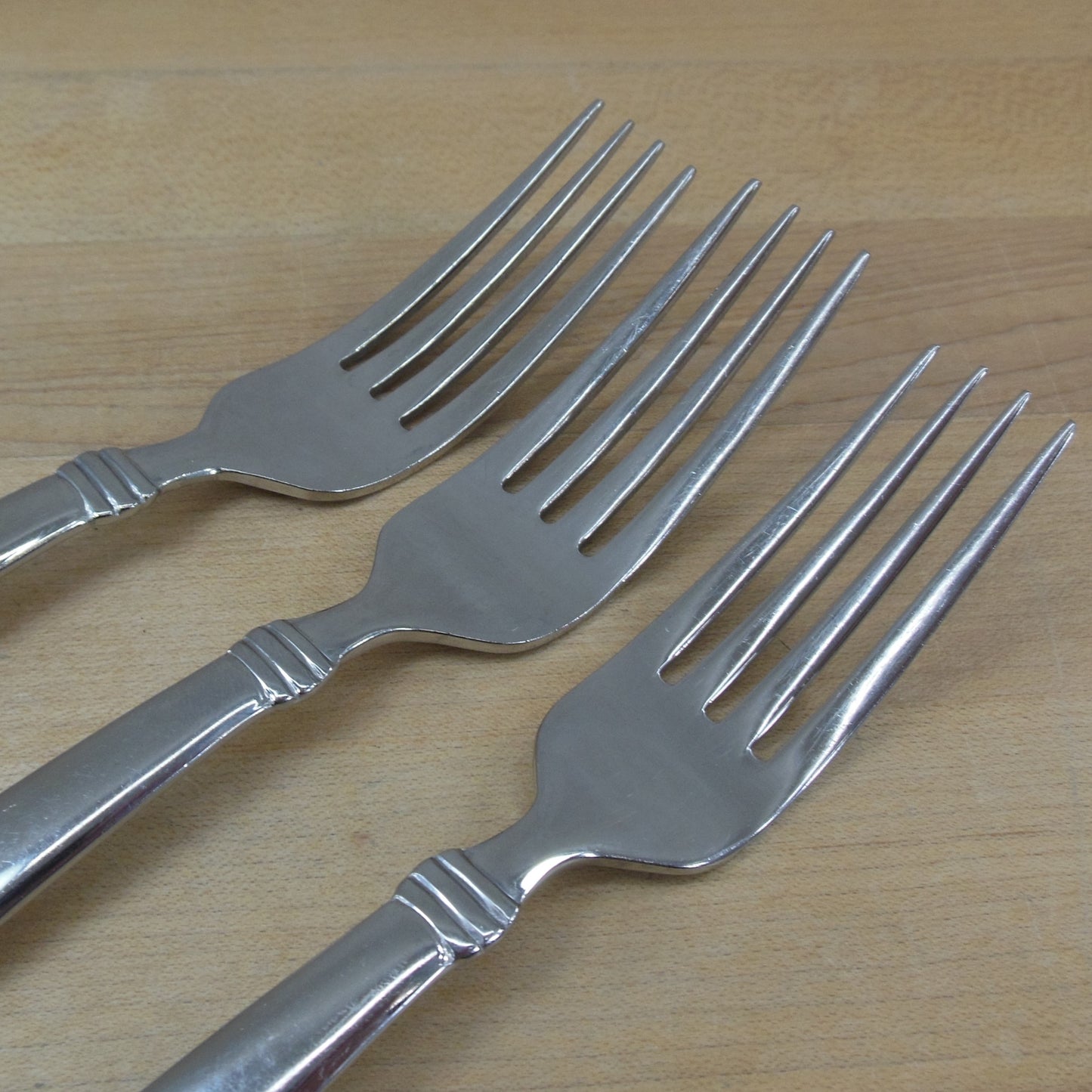Reed & Barton Heritage Mint Ltd. Regent - Stainless Dinner Forks 3 Set used