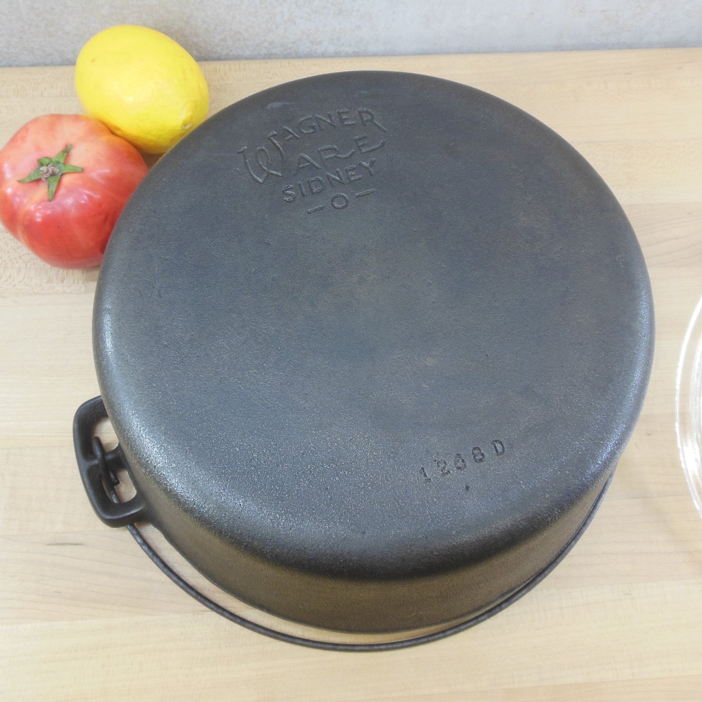 Wagner Ware Sidney O #8 Cast Iron Dutch Oven 1268 Glass Lid Restored