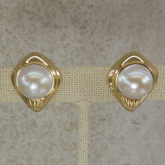 Unbranded 14K Yellow Gold Mabe Pearl Clip Earrings