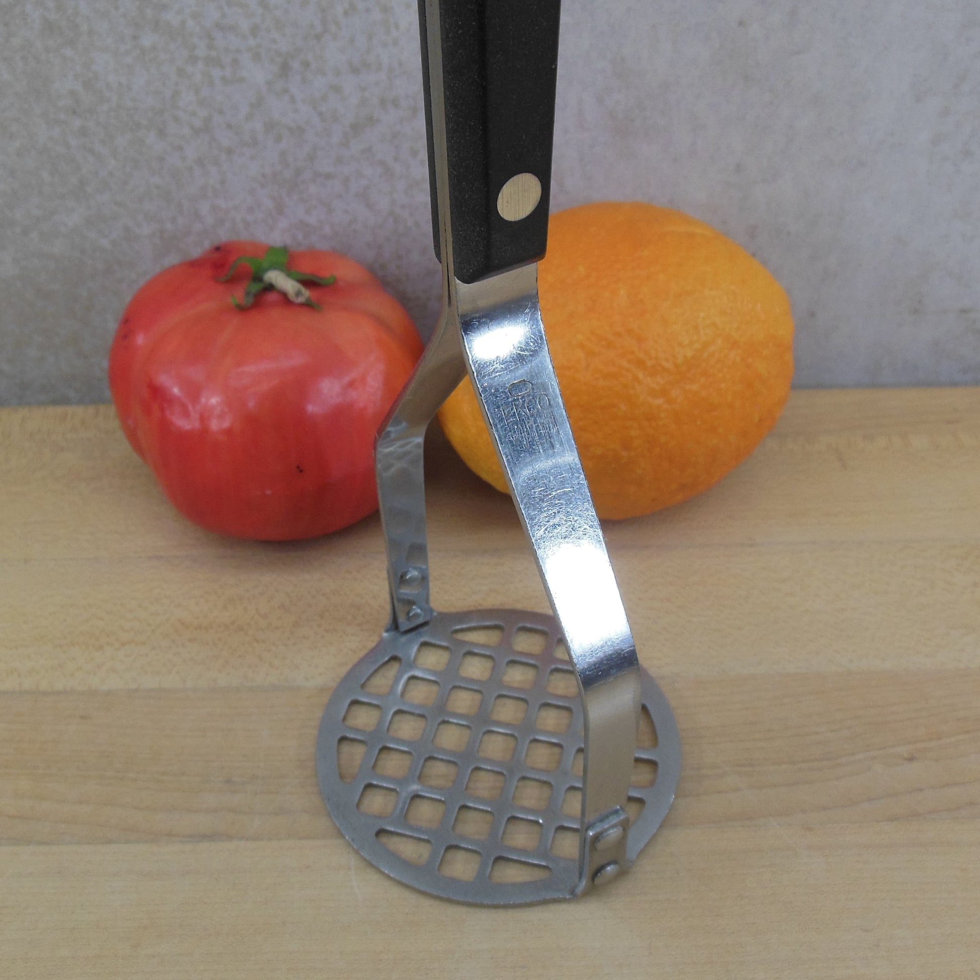 Ekco USA Stainless Potato Vegetable Masher - Black #1905 vintage