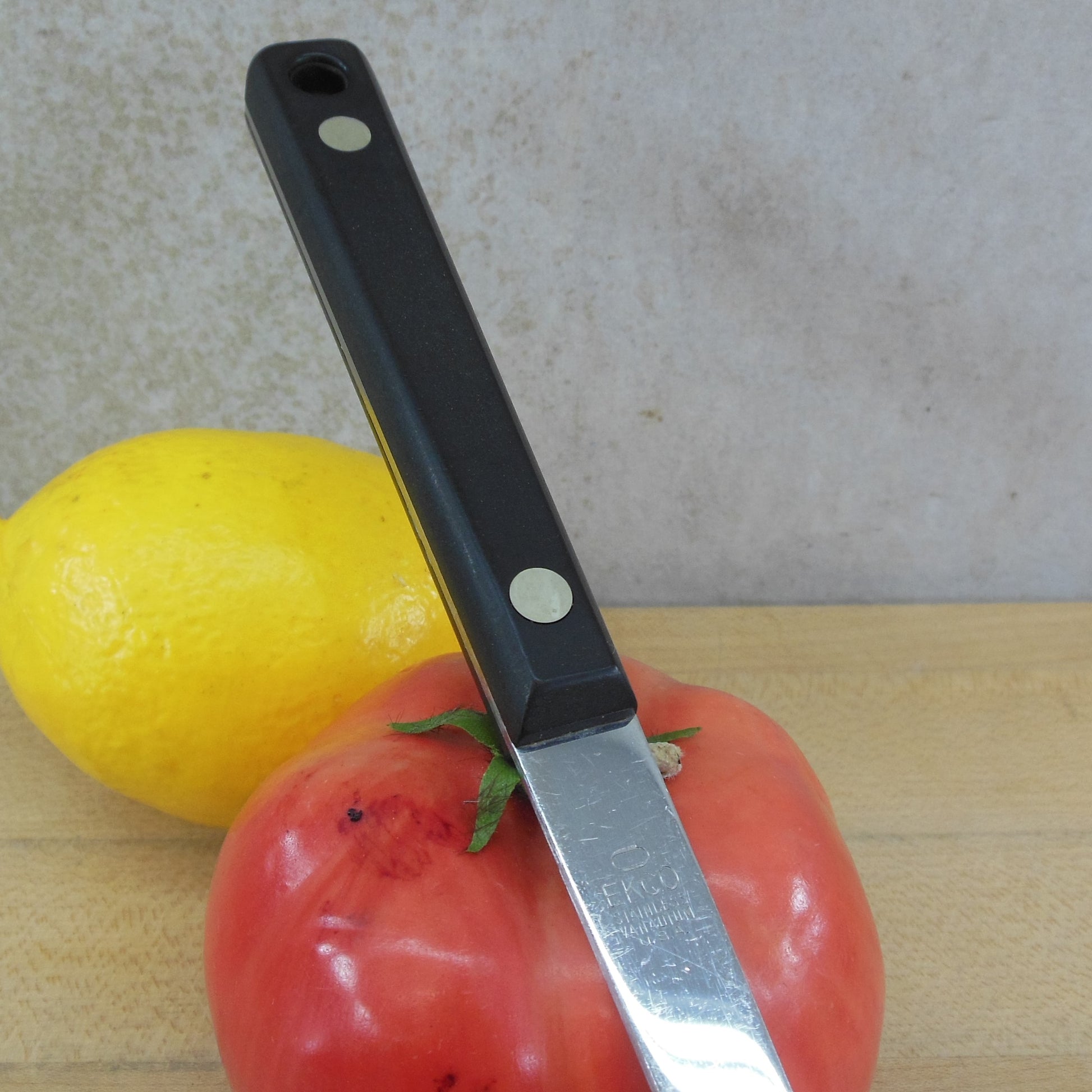 Ekco USA Stainless Kitchen Deep Ladle - Black Handle #1945 Used