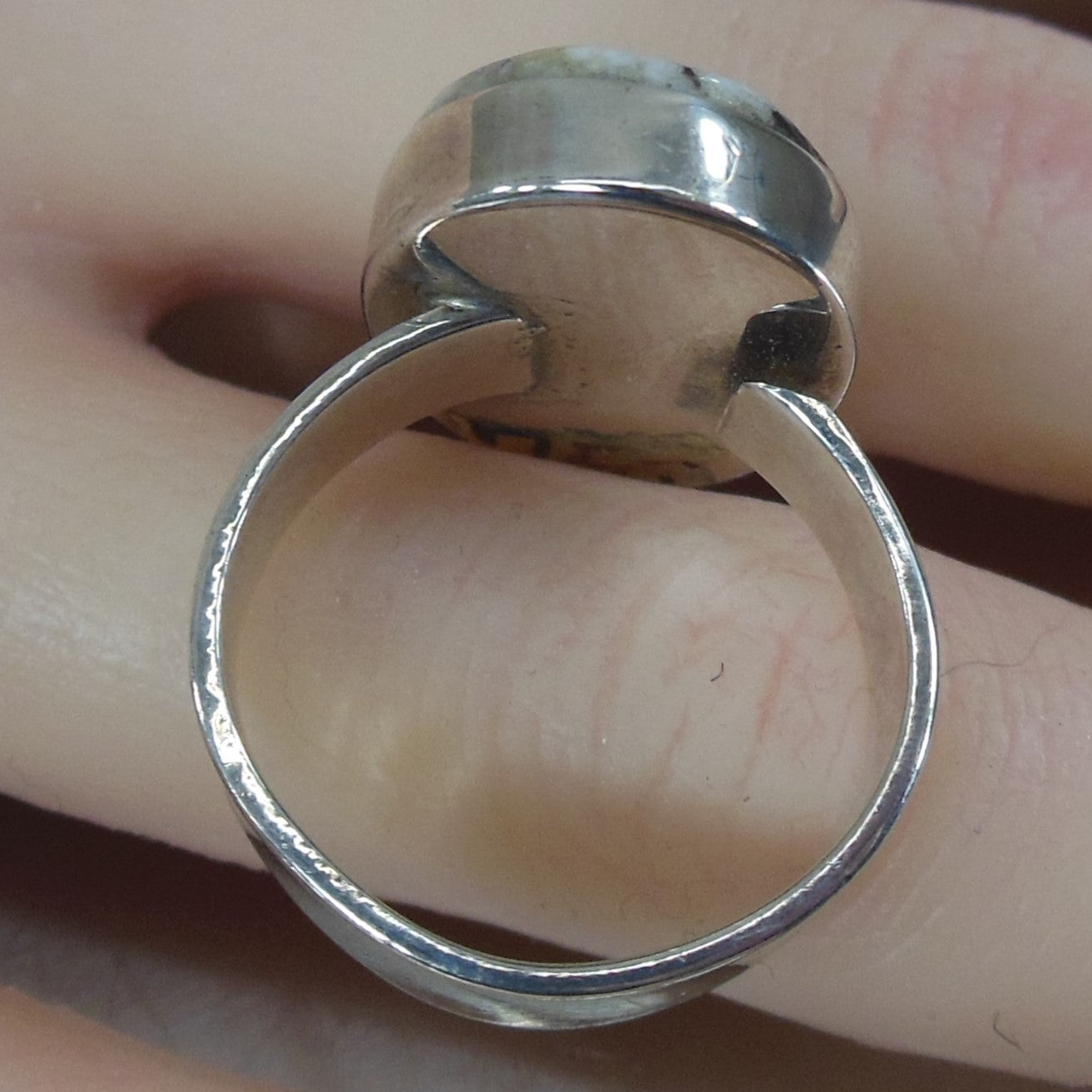 CG CJ Signed Navajo Sterling Ring White Oval Stone Size 7 Expanable