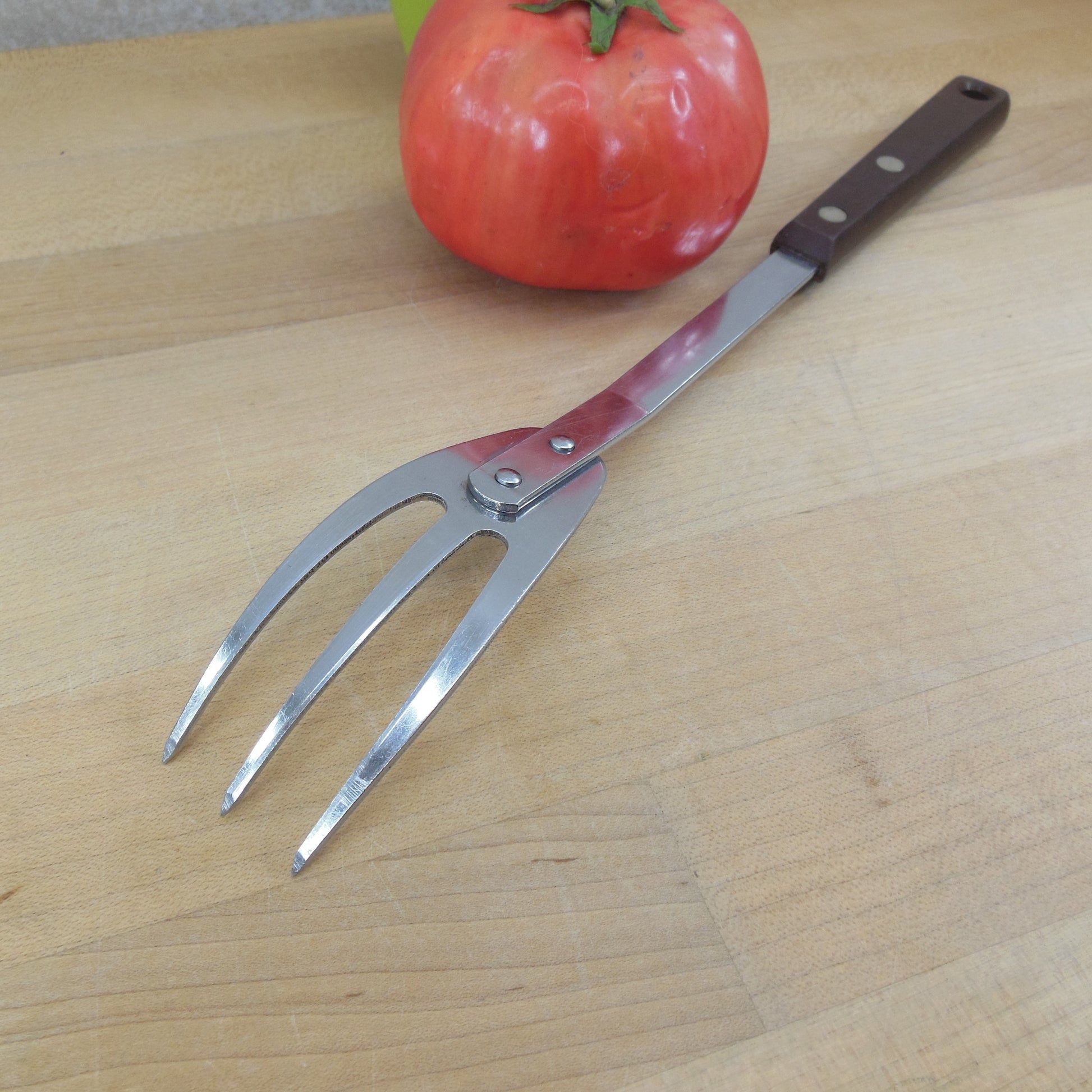 Ekco Eterna Canoe Muffin Brown Kitchen Turning Fork Utensil vintage used