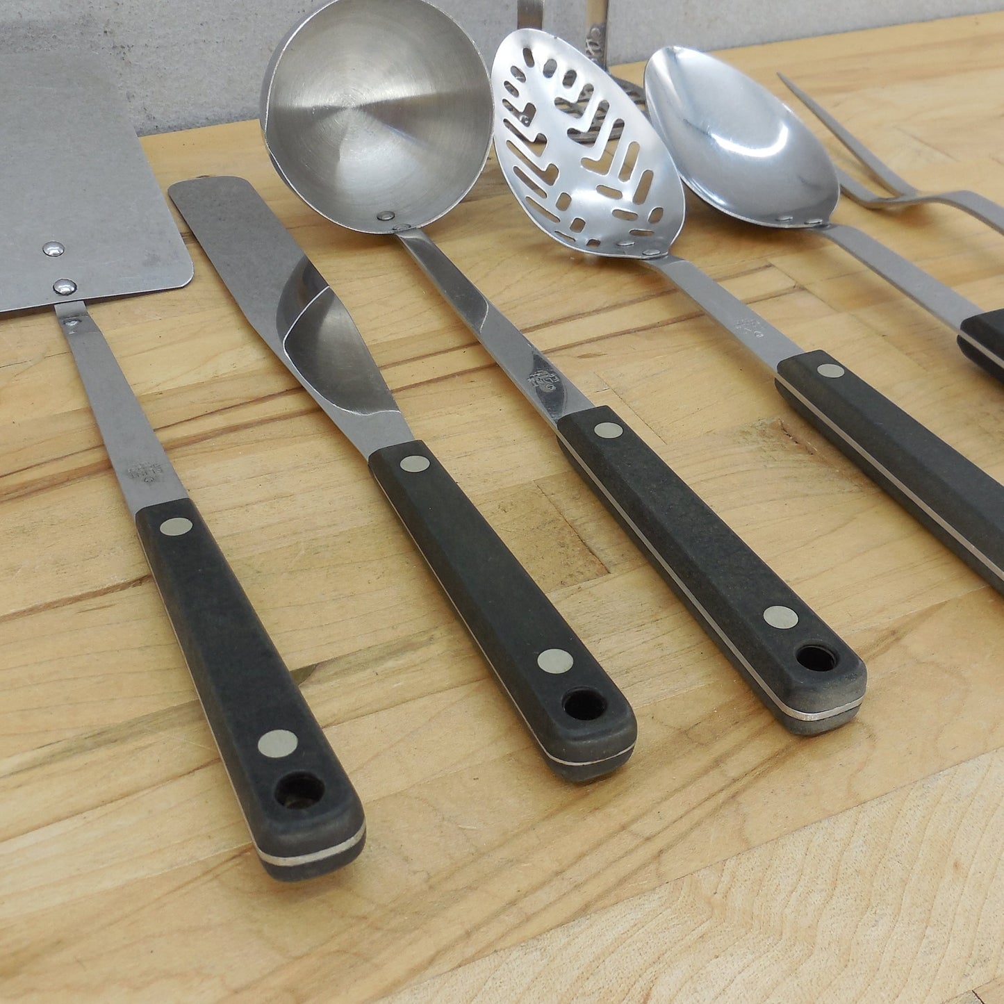 Flint Ekco Stainless Kitchen Utensil 7 Piece Set 1900 Series Black Vintage