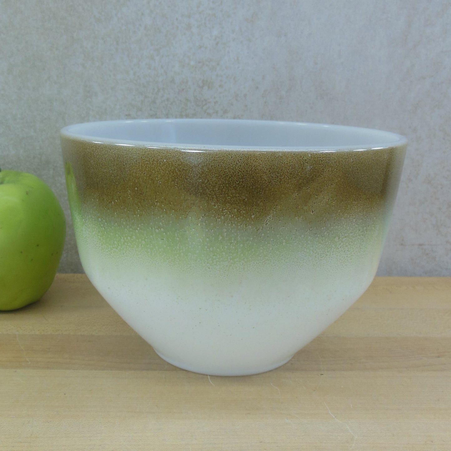 Federal Glass USA 1-1/2 Quart Mixing Bowl Green Gold Fade