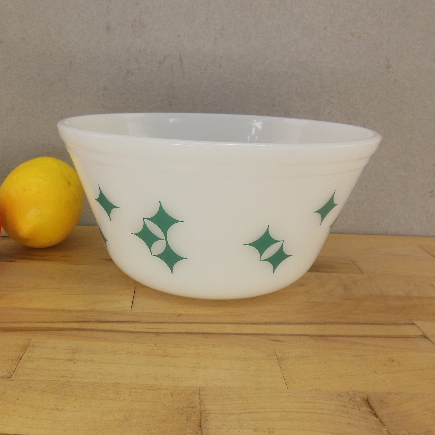 Federal Glass USA Mixing Bowl White Turquoise Aqua Atomic Diamonds 8"