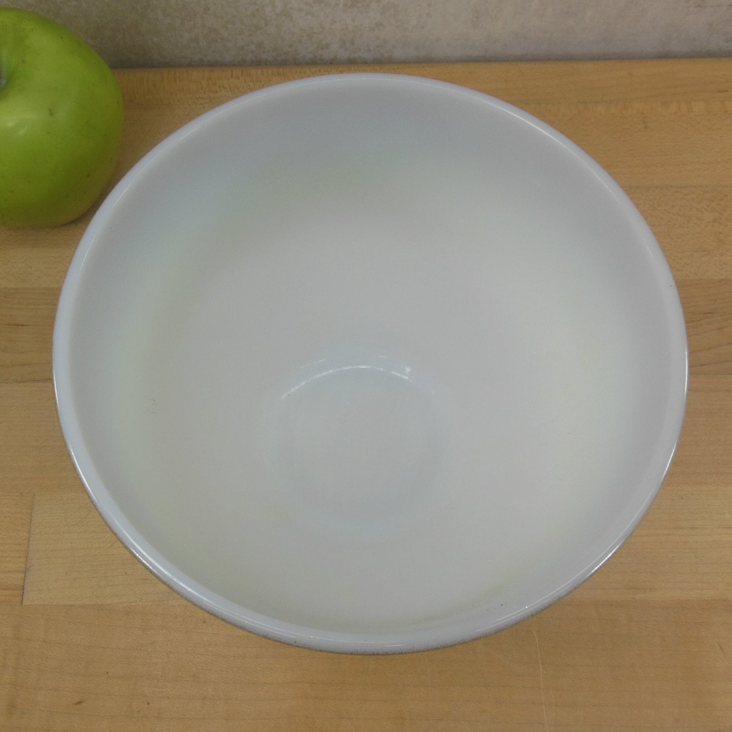 Federal Glass USA 1-1/2 Quart Mixing Bowl Green Gold Fade Vintage