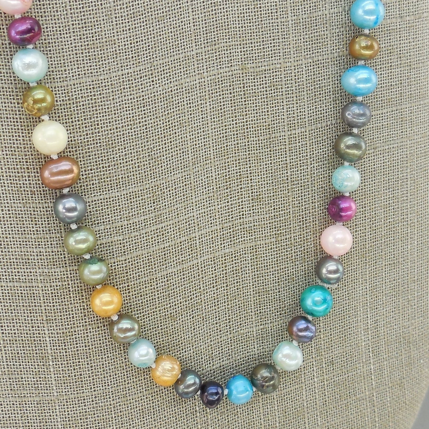 Unbranded Dyed Multicolor Fresh Water Pearl Bead Necklace 18" Knotted