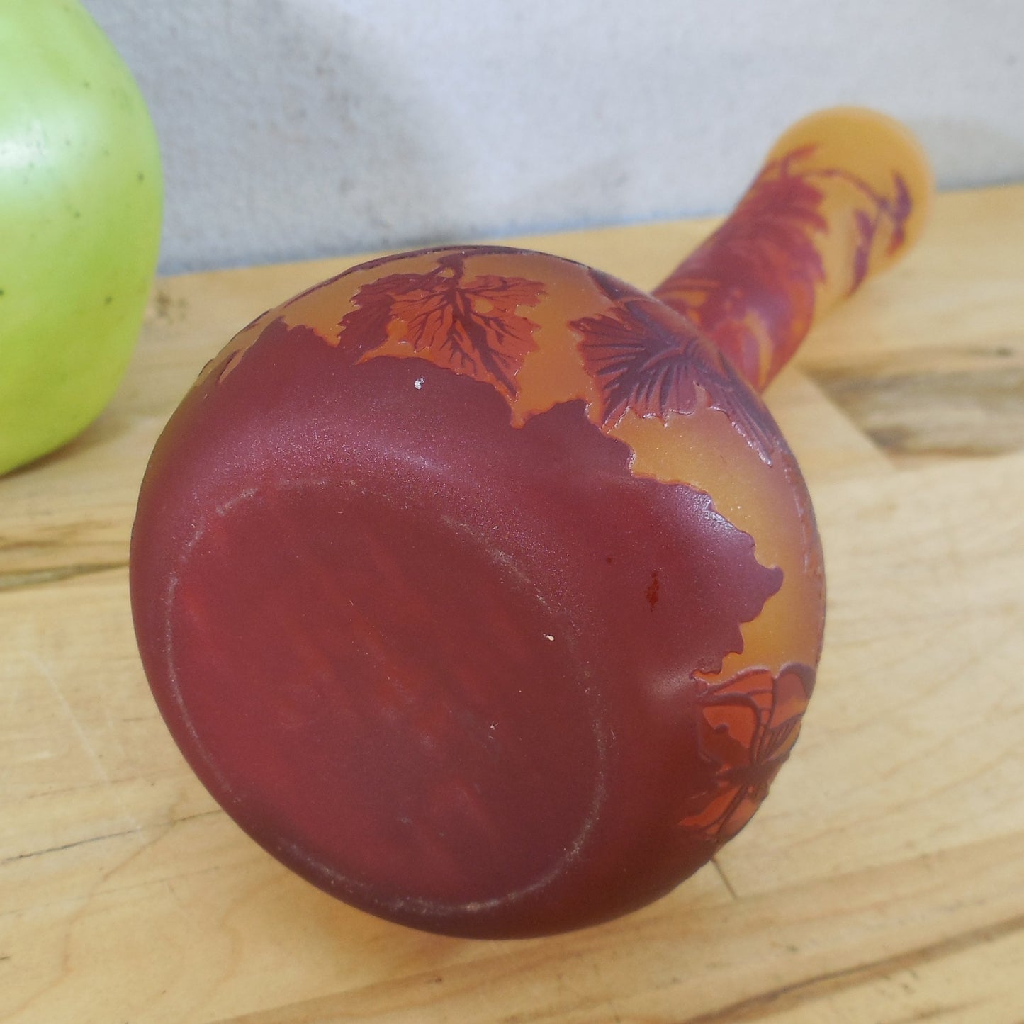 TEC Galle Styled Floral Cameo Glass Bud Vase Red Amber 8.5" bottom