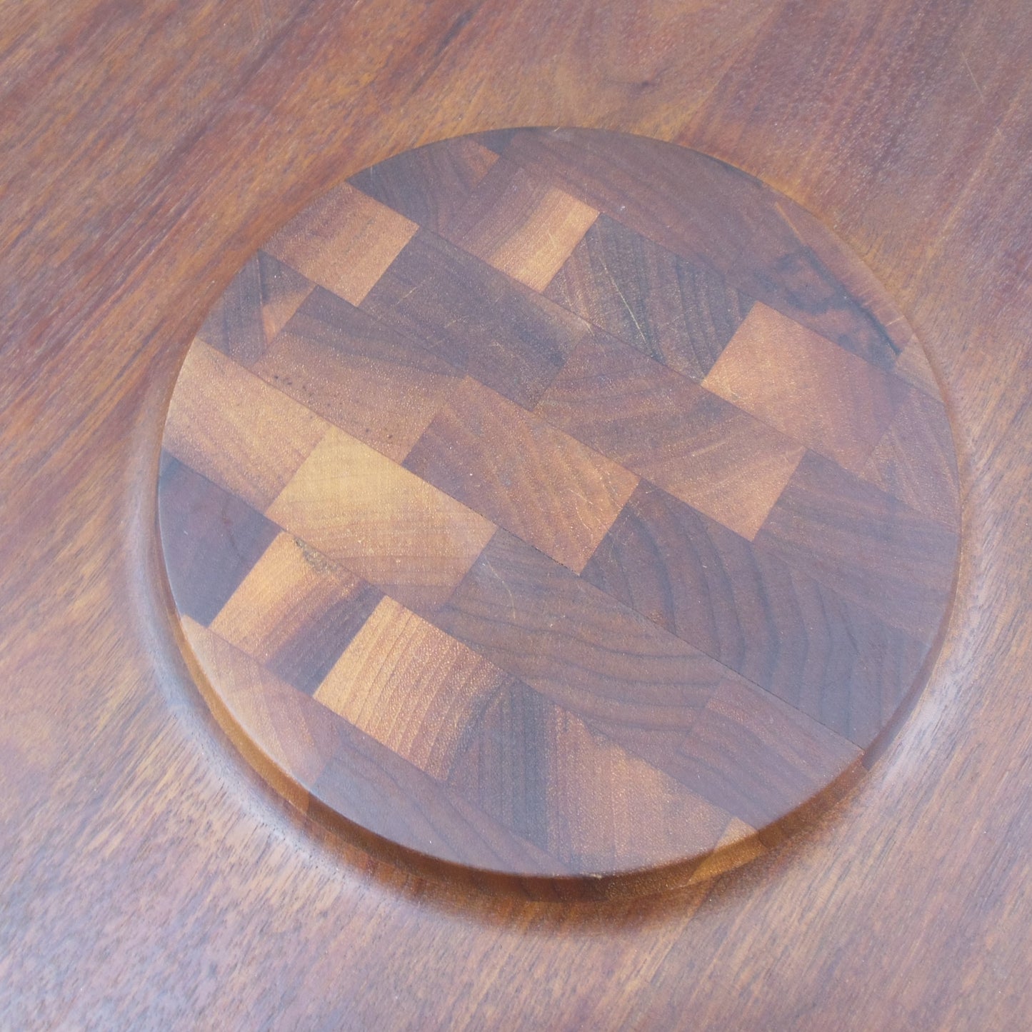 Gladmark Sun Valley Calf. Teak Walnut Cheese Fruit Serving Tray Cutting Board endgrain