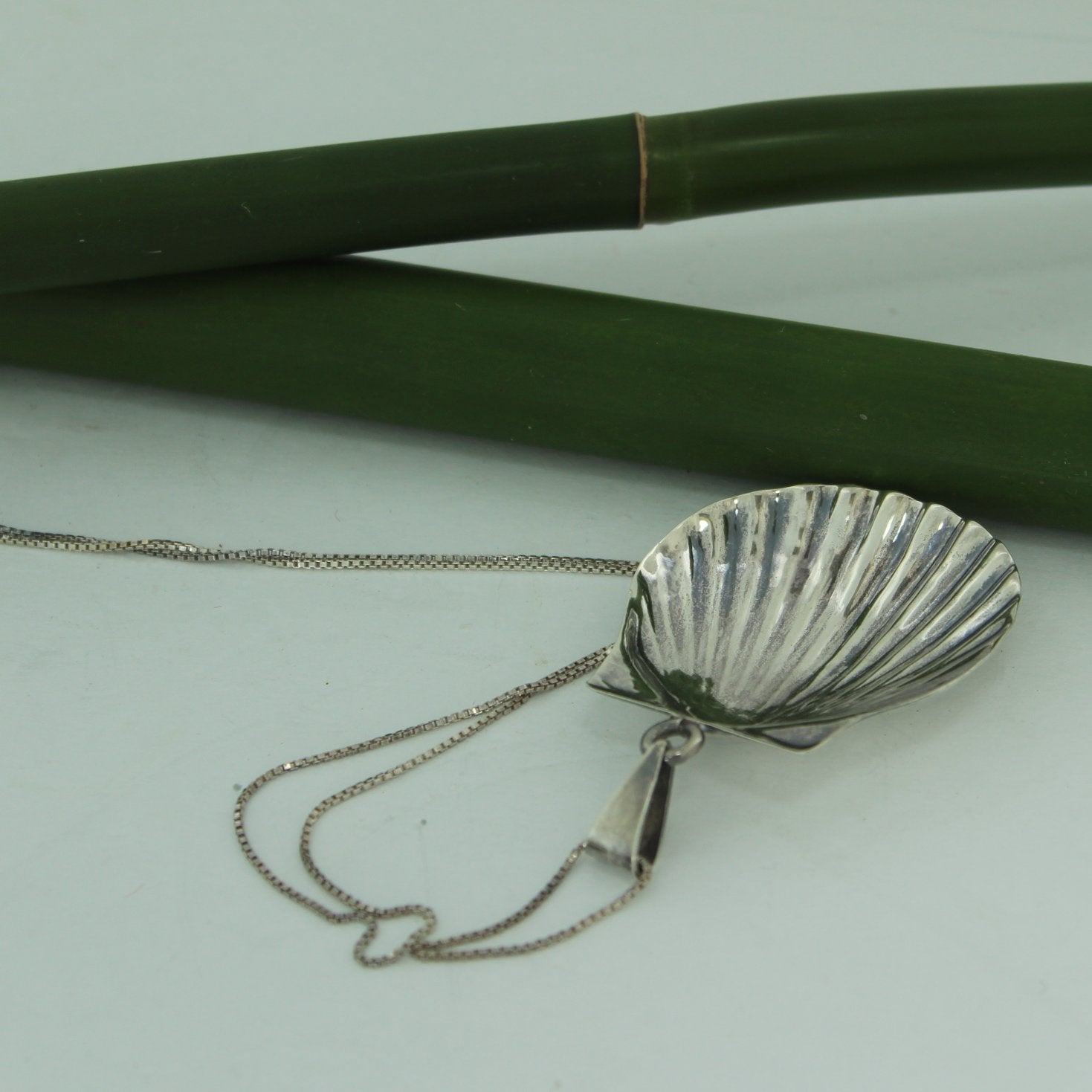 Vintage Pendant Necklace Dimensional Scallop Shell 925 Sterling Silver back of pendant