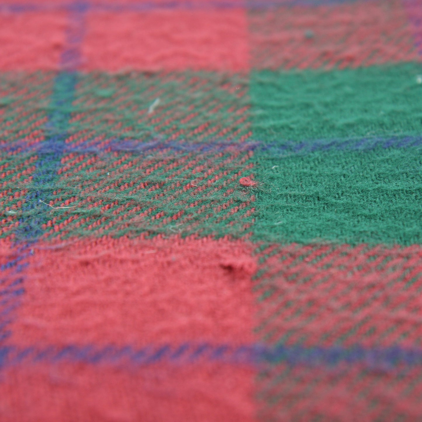 Vintage Tennesse Woolen Mills Acrylic Red Green Plaid Blanket 96 X 84 Q/K
