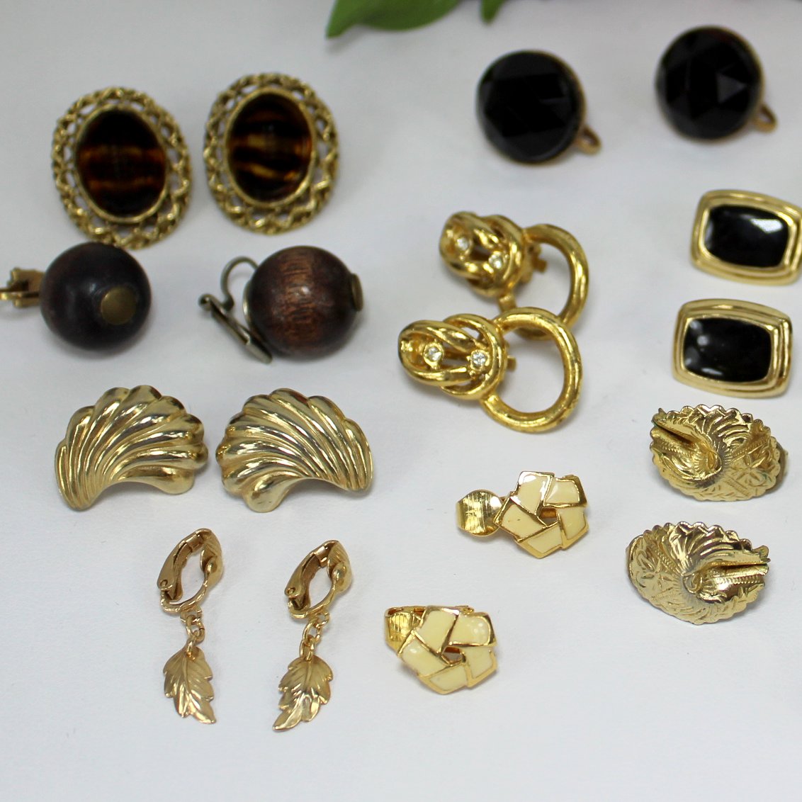 Collection 22 Pairs Earrings 1 Ear Band Screw Clip Posts Unmarked Lot Estates closeup  3