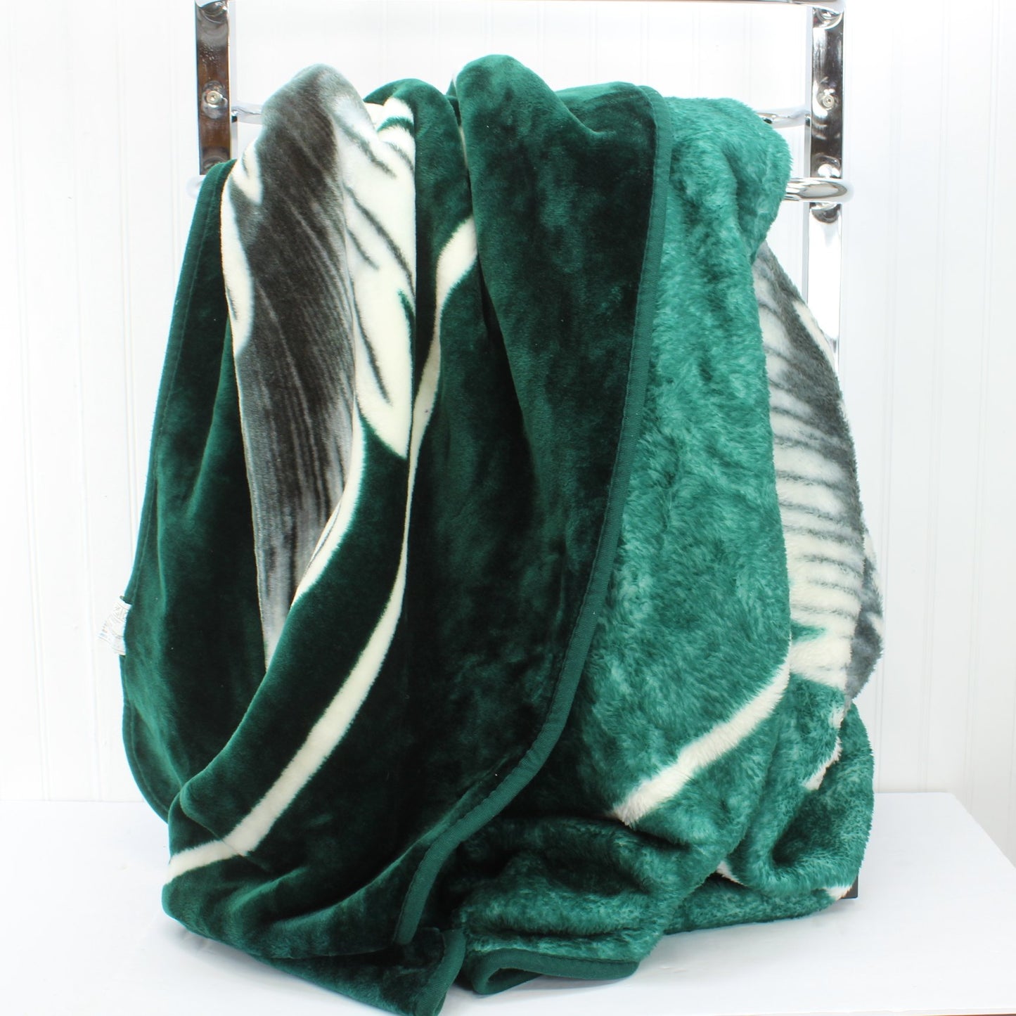 Sky Sparks UK Made Korea Plush Mink Large Blanket Green Grey White 6+ Lbs shows contrast of color