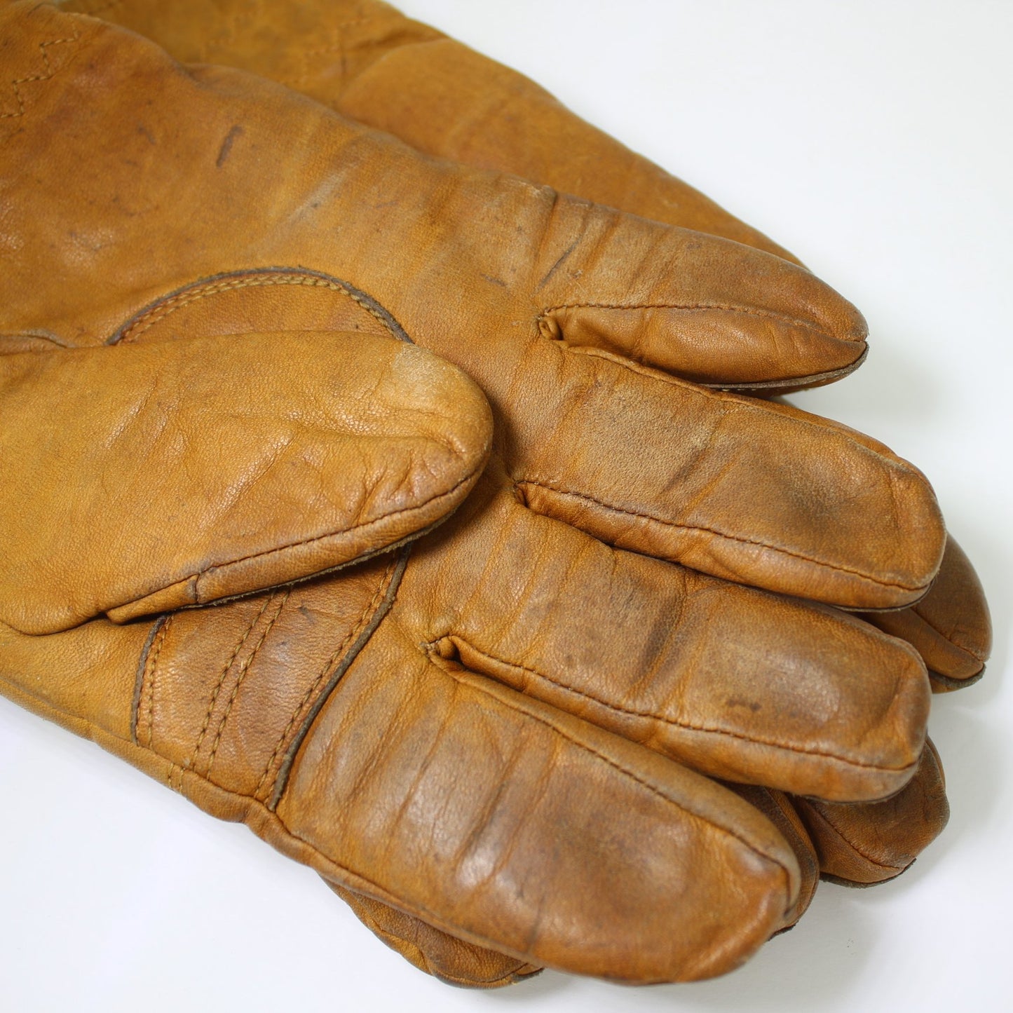Conroy Leather Gloves XC Acrylic Inner Gloves Mens Large Pre Owned closeup of finger area