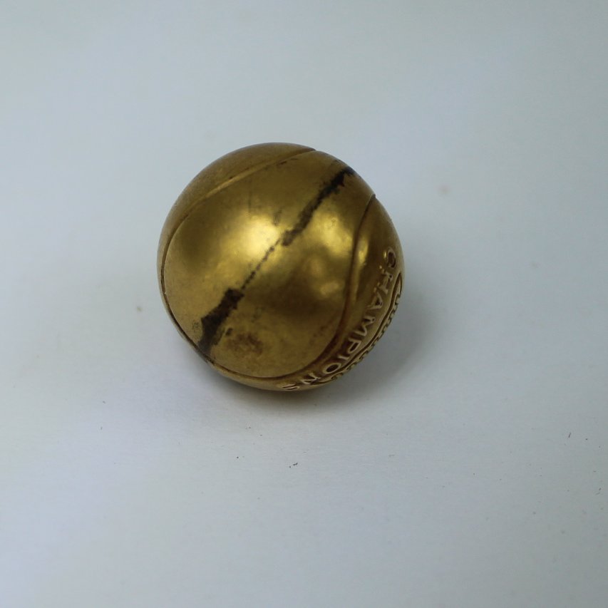 Vintage 1942 Basketball 1/10 10K Gold Enamel Charm seam discolor