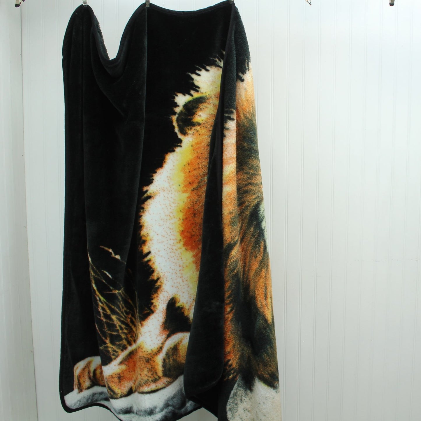 Stunning Lion Head Throw Blanket Long length used