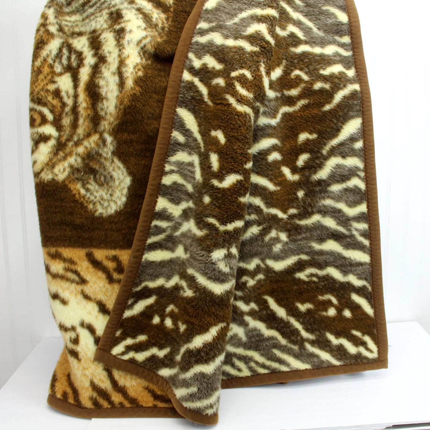 Ibena Blanket Reversible Dolan Plush Tiger 54" X 72" W Germany Excellent reverses color