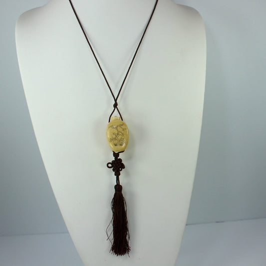 Asian Scent Bottle Necklace Tassel Cord Tree Symbol Decorated