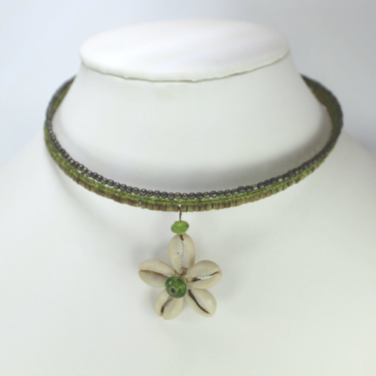 Boho Necklace Natural Puka Shell Beaded Adjustable Choker 1970s